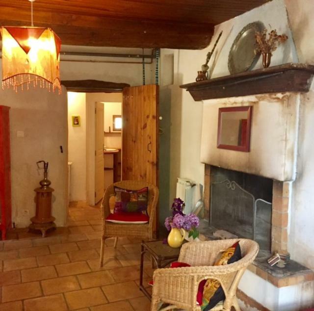 Mas Des Nabieres Bed and Breakfast Saint-Martial  Εξωτερικό φωτογραφία